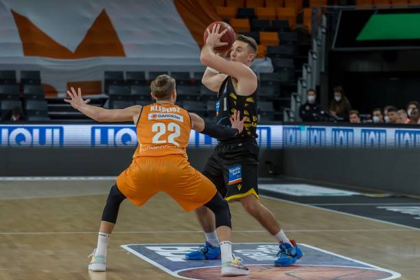 频频突破热 频频突破热